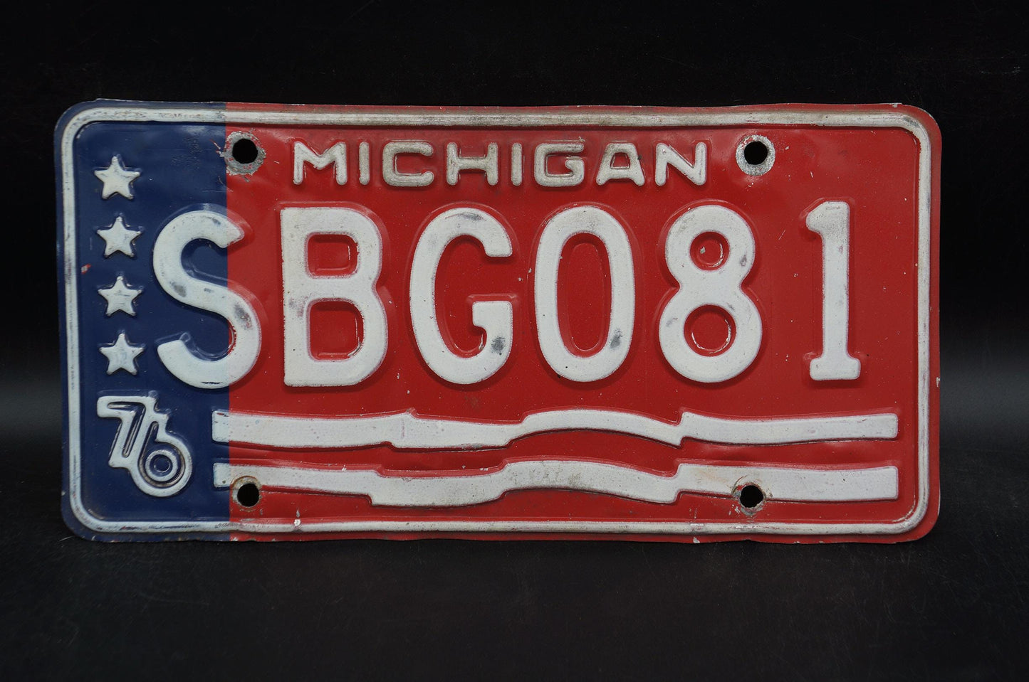 1976 Michigan BICENTENNIAL License Plate