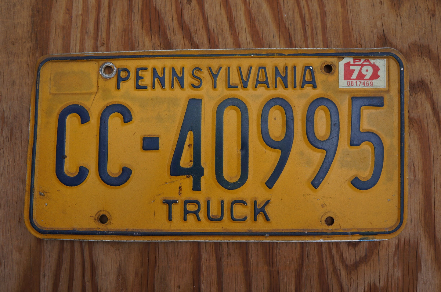 1979 Pennsylvania TRUCK Yellow Vintage License Plate