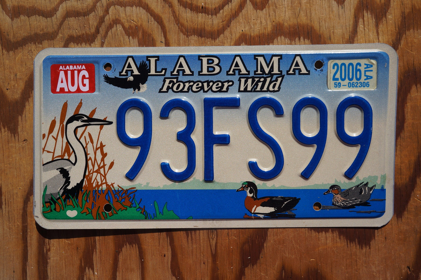 Alabama FOREVER WILD License Plate - Crane lake bird duck Graphic