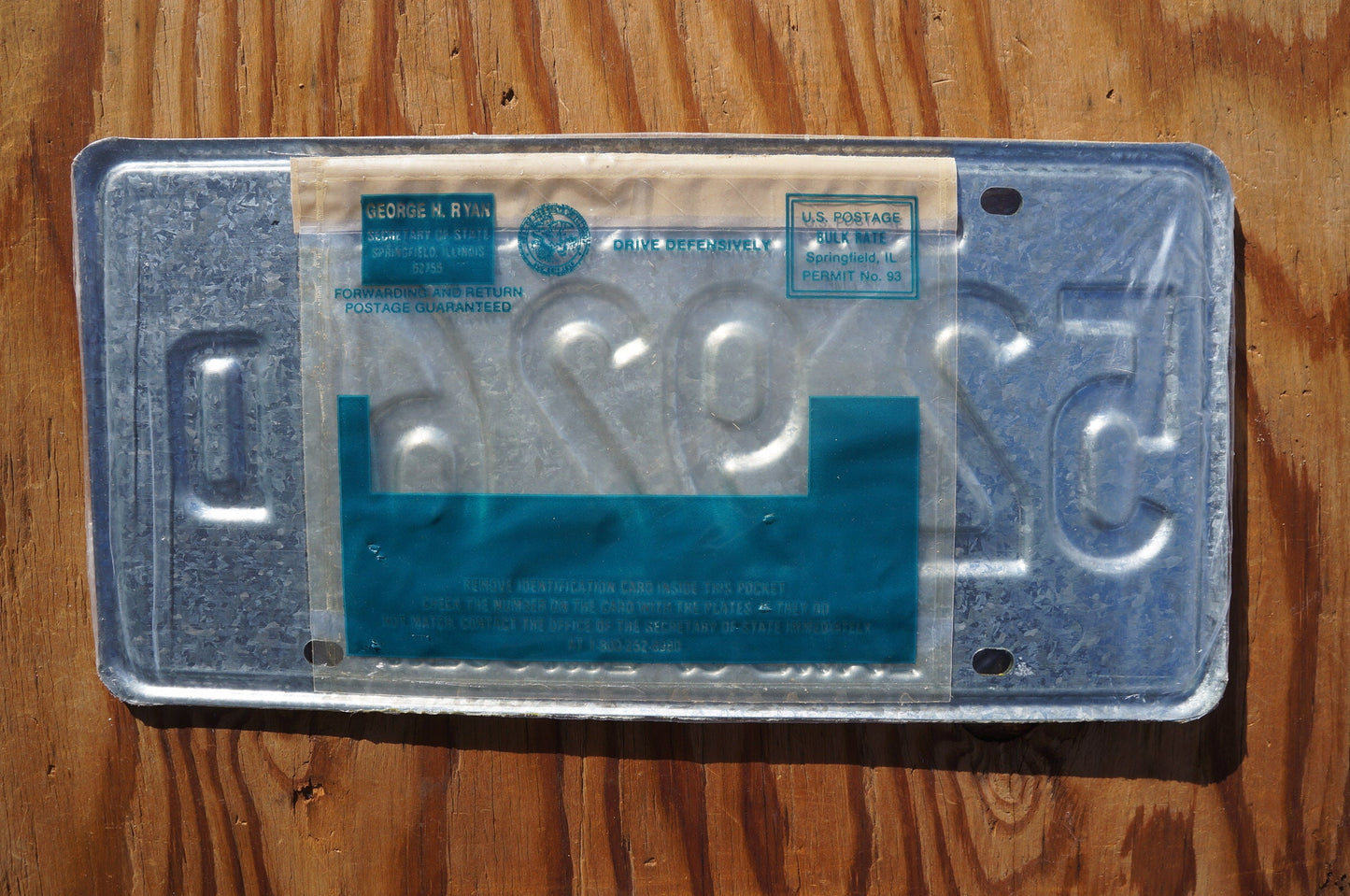 Mint 1994 Illinois Yellow License Plate Set / Pair # 52926 D - Unissued with original packaging