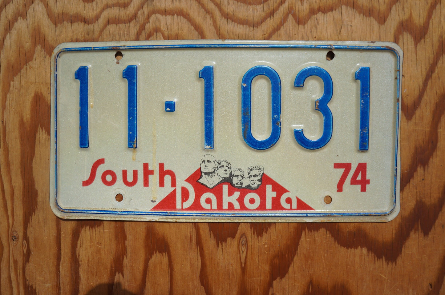 1974 South Dakota SD S.Dak Mount Rushmore Vintage License Plate Bennett County # 11 - 1013