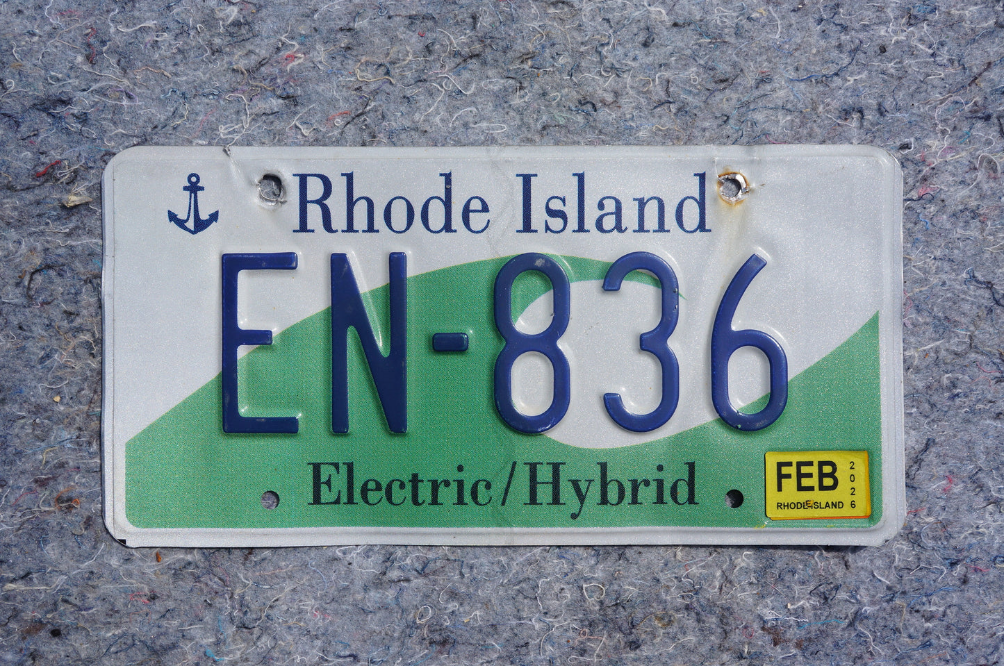 Rhode Island ELECTRIC / HYBRID VEHICLE Green Waves License Plate