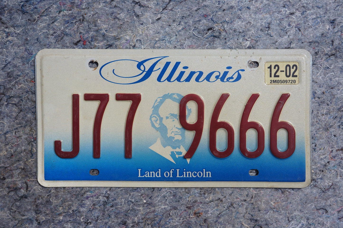 2002 Illinois License Plate # J77 9666 - Land of Lincoln