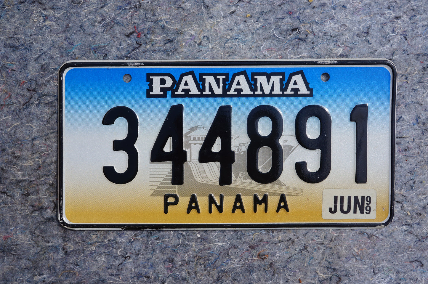 1999 PANAMA Vintage License Plate
