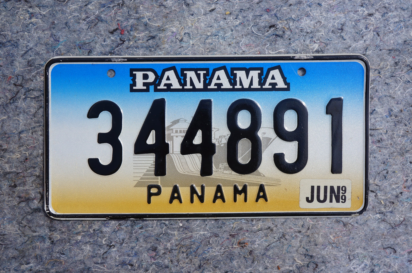 1999 PANAMA Vintage License Plate