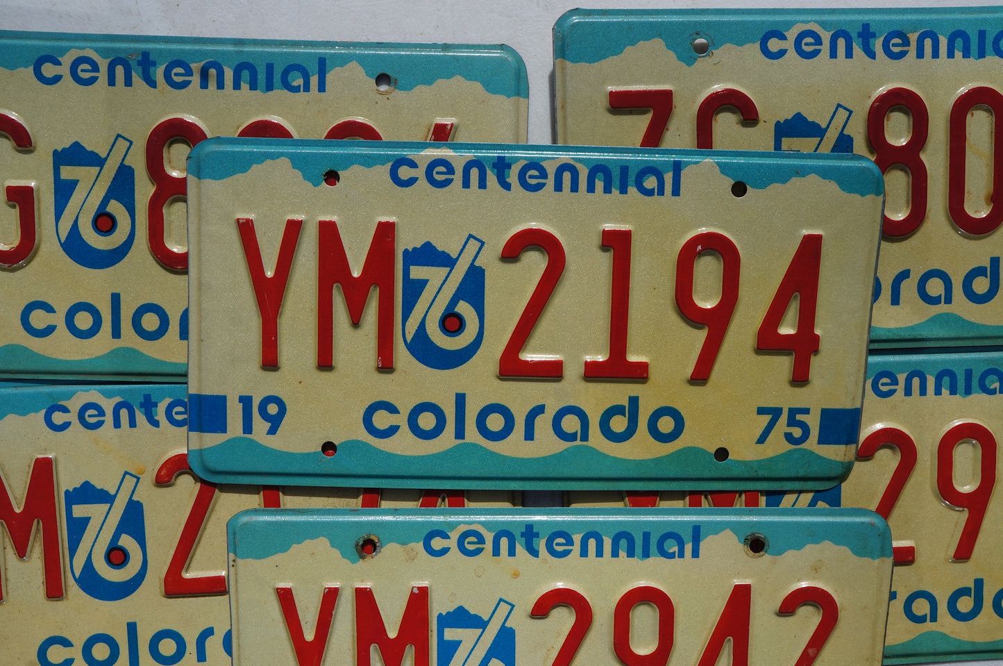 1975 1976 COLORADO LICENSE PLATES - BICENTENNIAL RED LEETERS License Plate