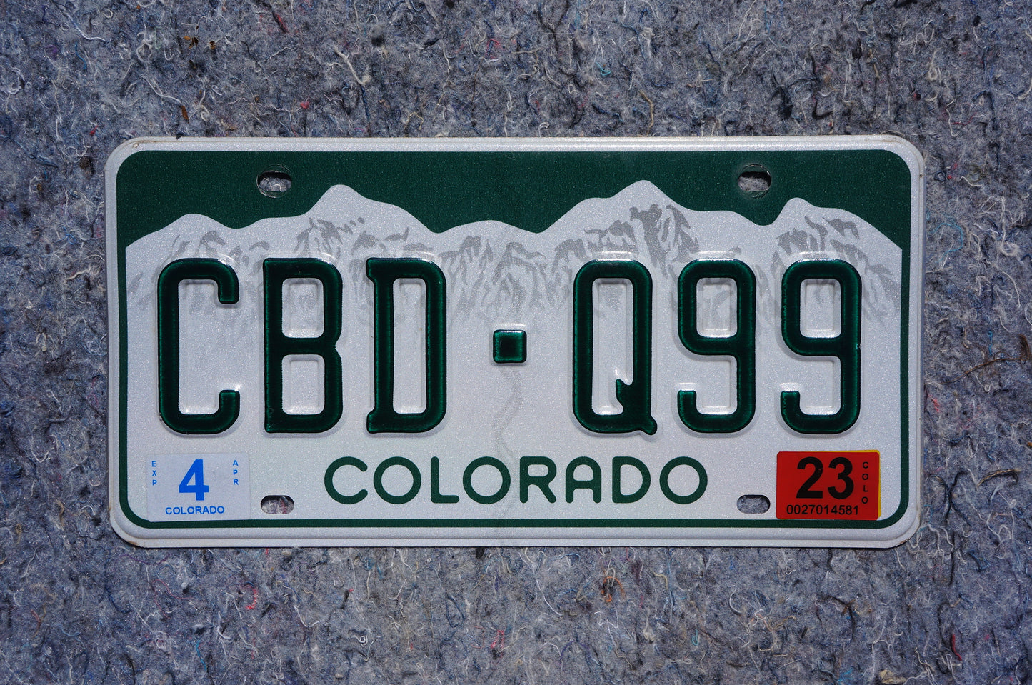 2023 Colorado Snow Mountains License Plate # CBD - Q99