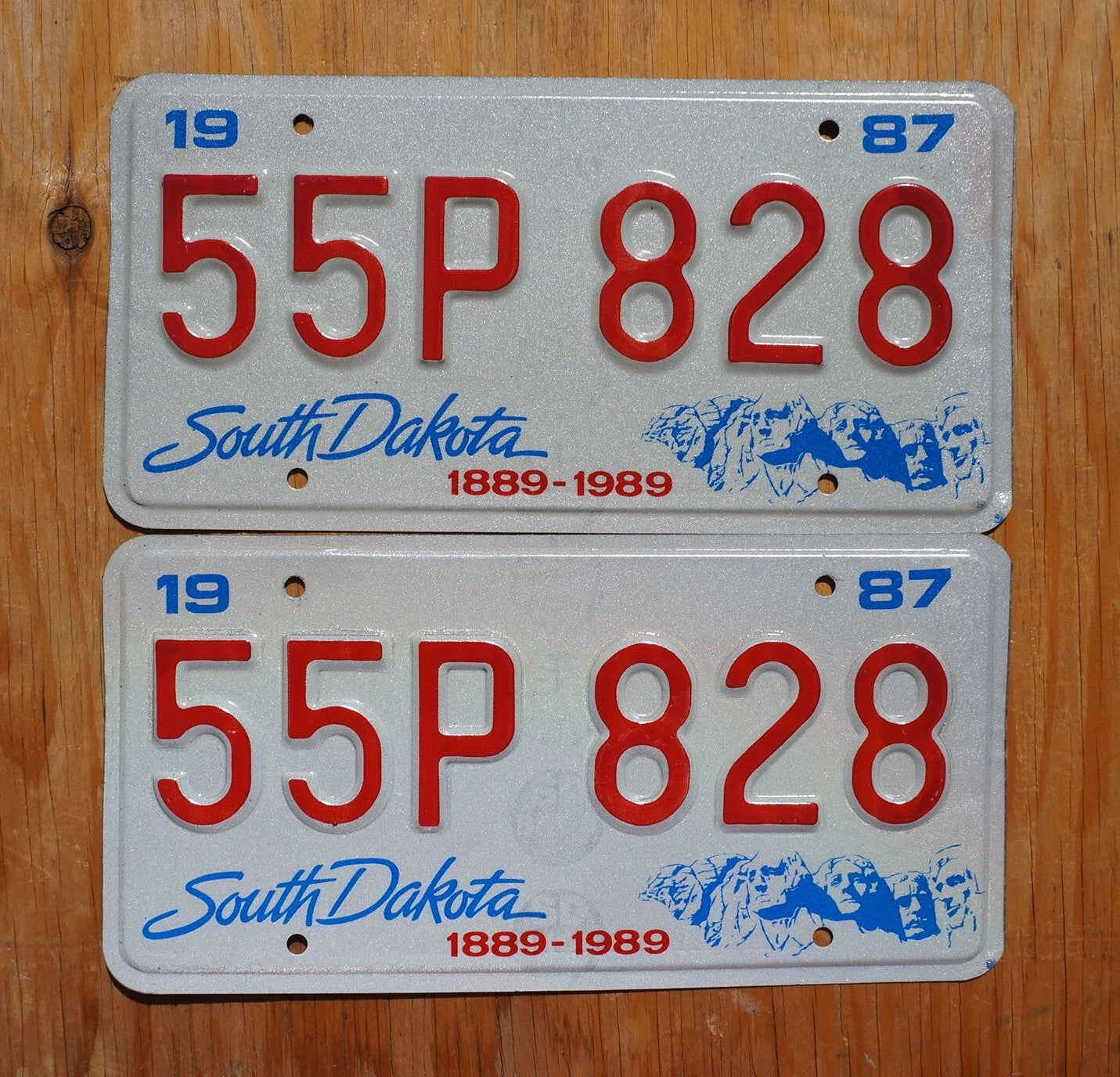 1987 South Dakota License plates set - Centennial Mt Rushmore License Plate Pair