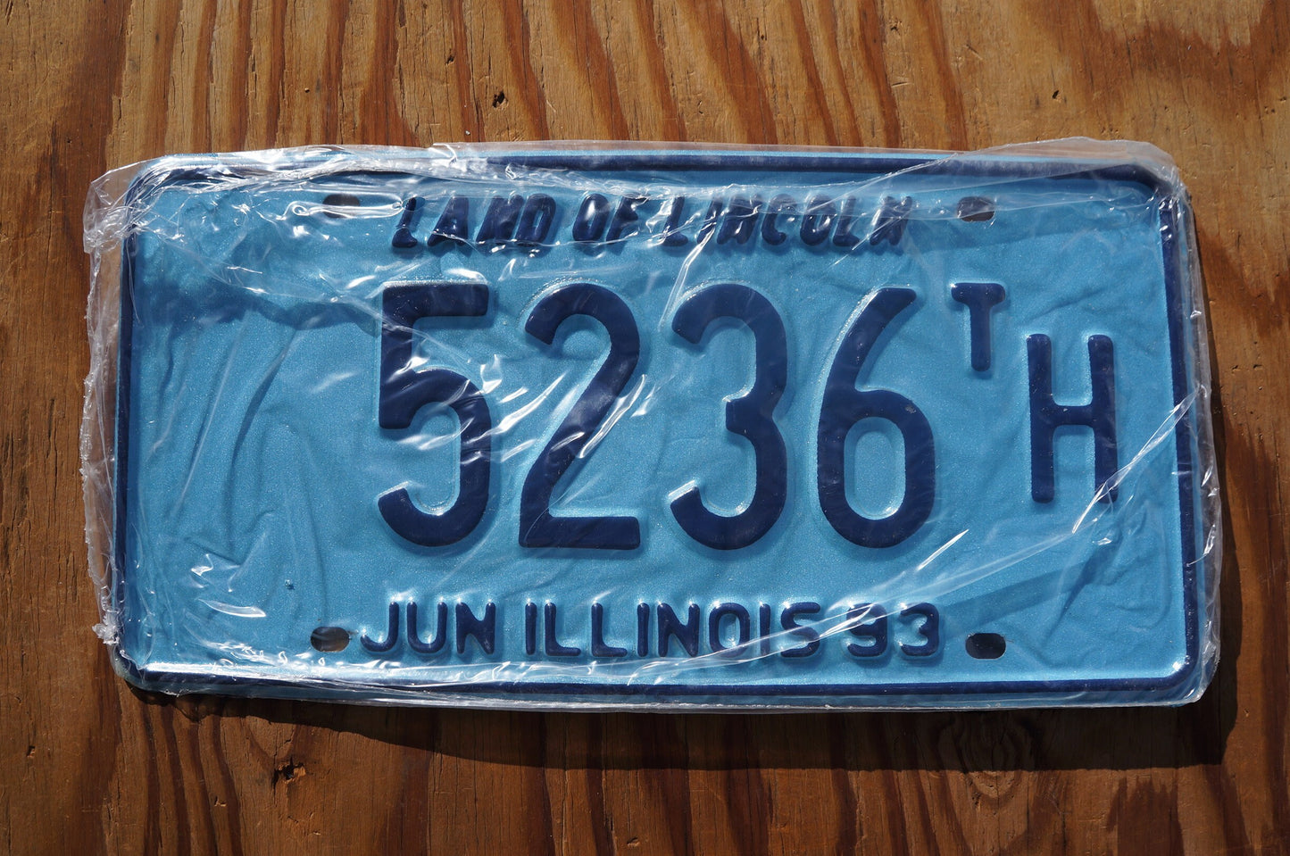 Mint 1993 Illinois Blue License Plate Set / Pair # 5236 Unissued with original packaging