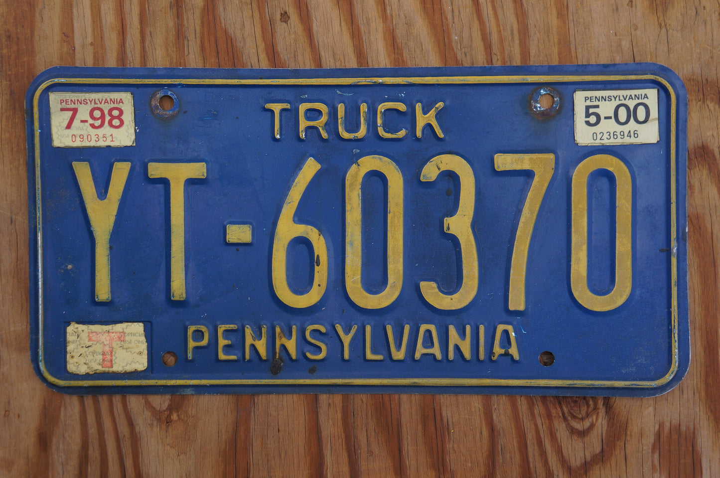 1998 2000 Pennsylvania TRUCK Blue Vintage License Plate