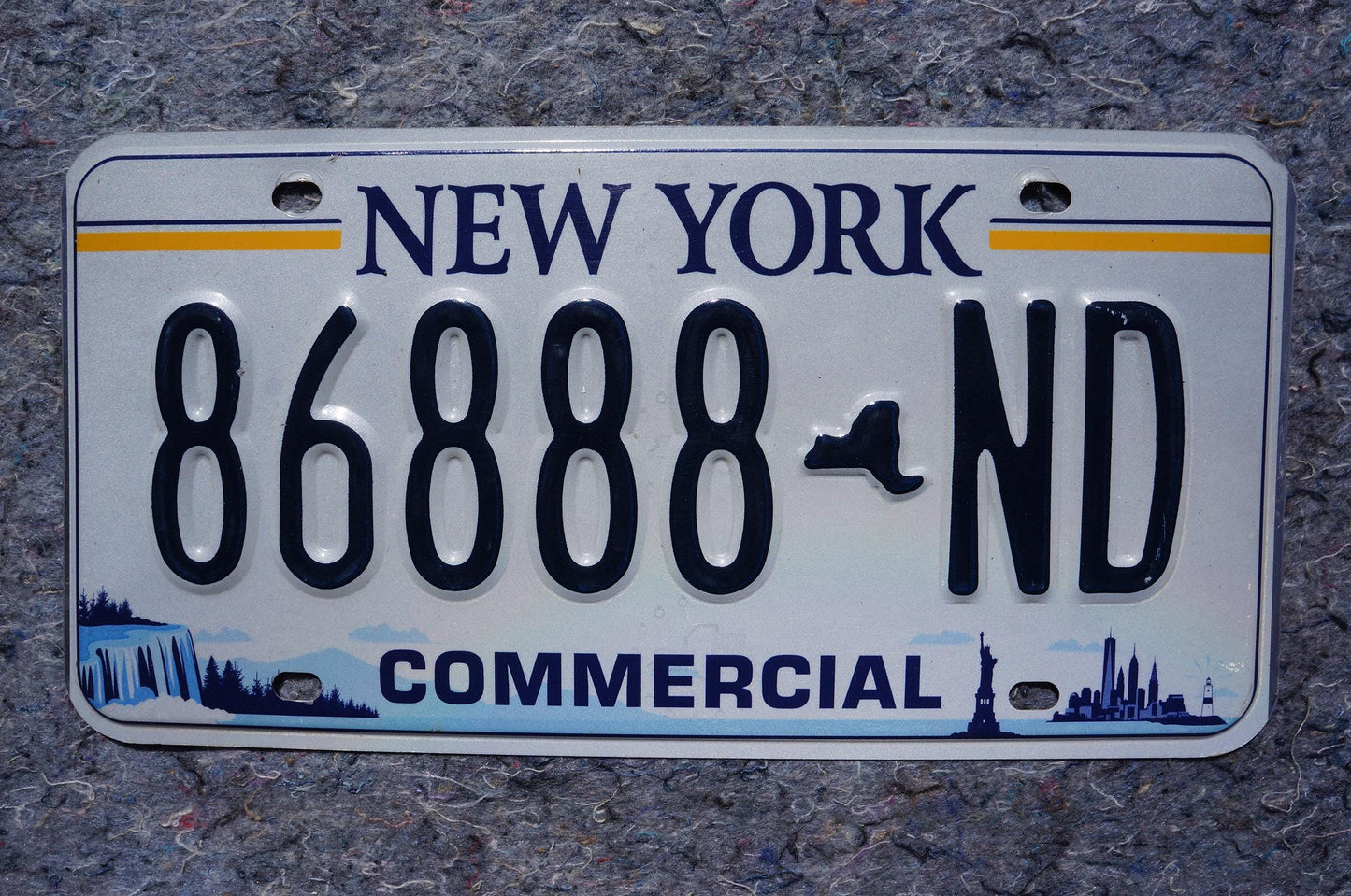 New York White License Plate New Design Statue of Liberty NYC # 86888 ND