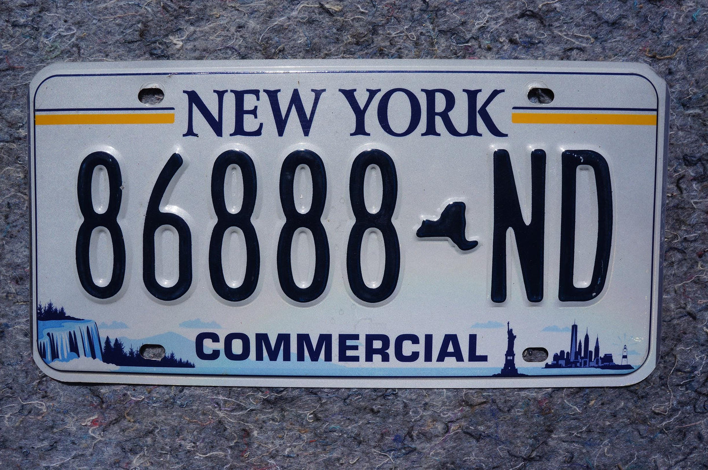New York White License Plate New Design Statue of Liberty NYC # 86888 ND