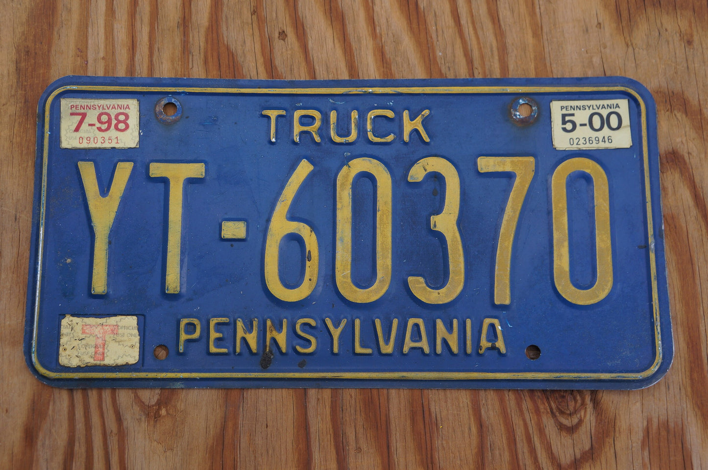1998 2000 Pennsylvania TRUCK Blue Vintage License Plate