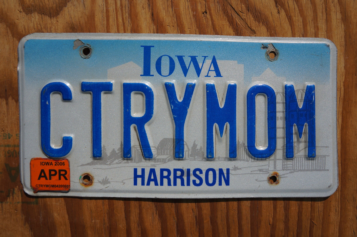 2006 Iowa Country Mom Vanity License Plate Harrison county - CTRY MOM
