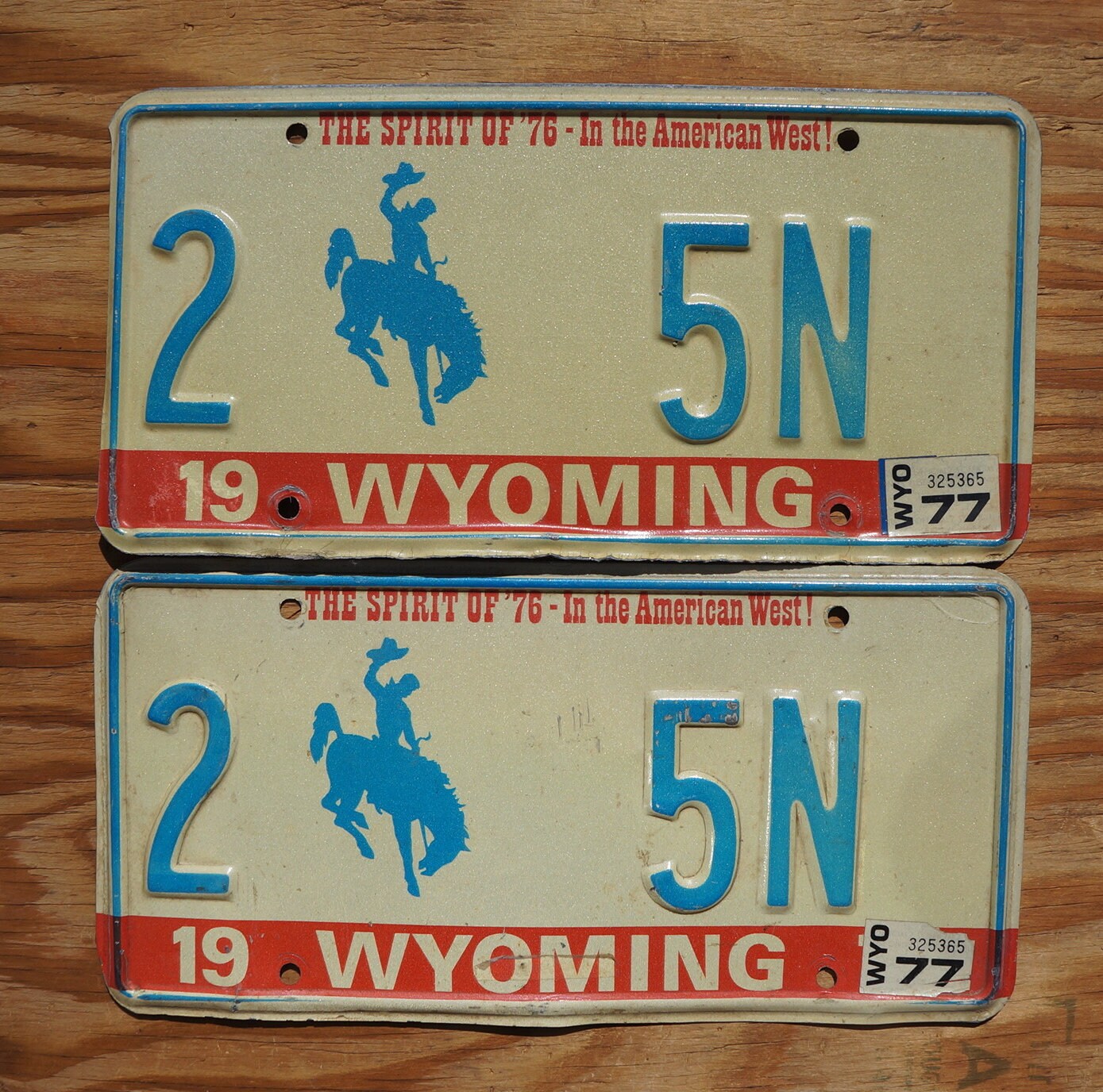 1977 Wyoming BICENTENNIAL Cowboy Horse License Plate SET / PAIR Low # 5N
