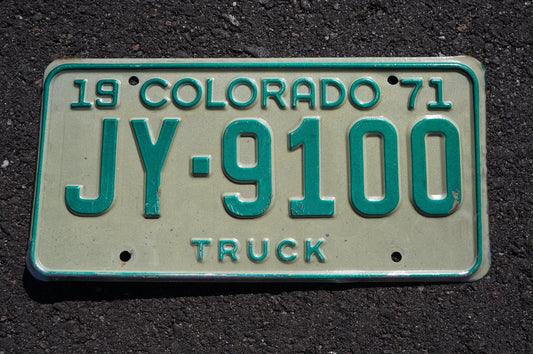 1971 Colorado Truck Green Snow Mountains License Plate # JY - 9100