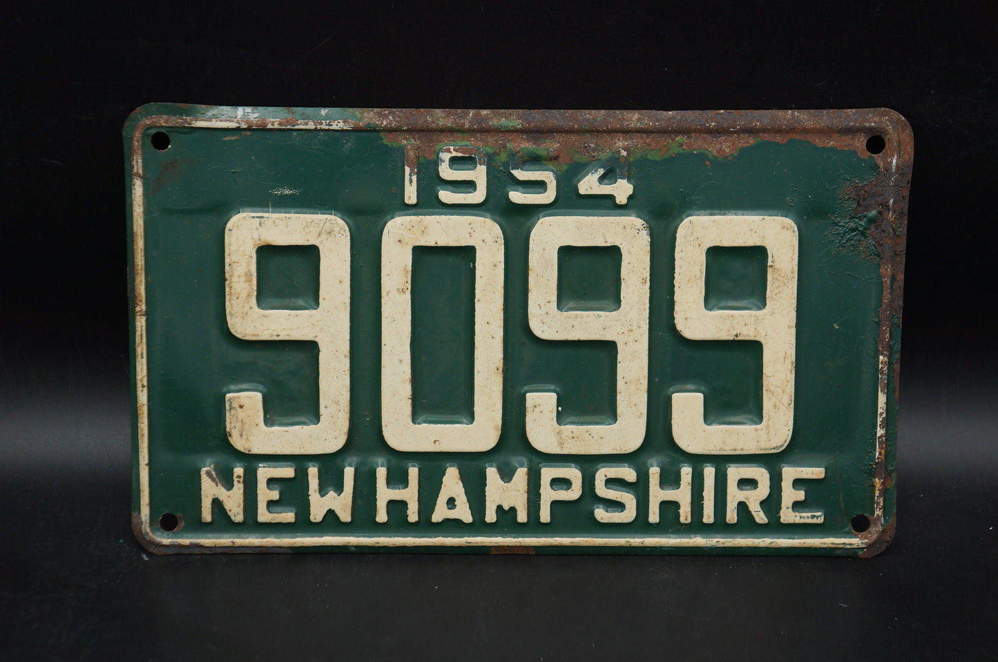 1954 New Hampshire LOW DIGIT NUMBER Vintage Automobile license plate # 9099