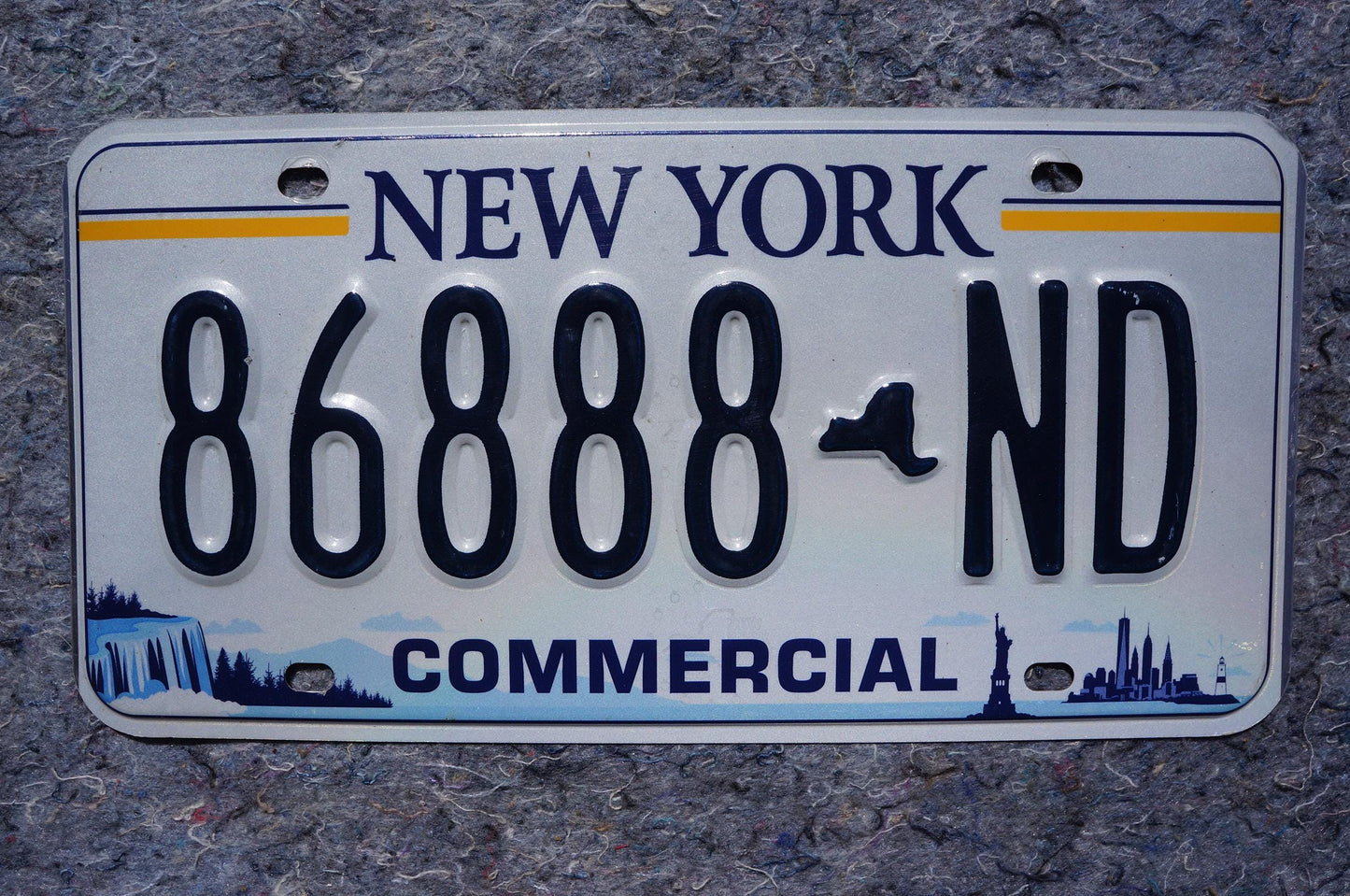 New York White License Plate New Design Statue of Liberty NYC # 86888 ND