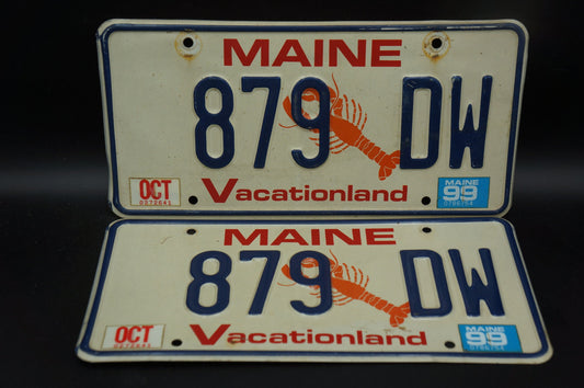 1999 Maine LOBSTER License Plate PAIR / SET - Vacationland