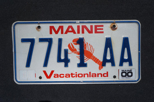 2000 Maine LOBSTER License Plate # 7741 AA - Vacationland