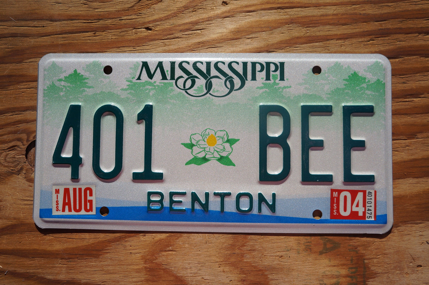 2004 Mississippi Embossed Green White Magnolia Flower License Plate # 401 BEE