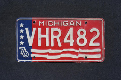 1976 Michigan BICENTENNIAL License Plate
