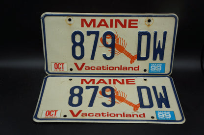 1999 Maine LOBSTER License Plate PAIR / SET - Vacationland