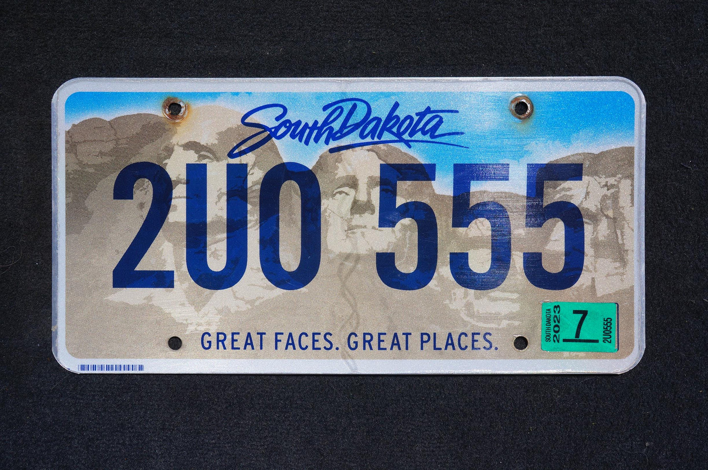2023 South Dakota SD S.Dak Mount Rushmore Graphic License Plate # 2UO 555