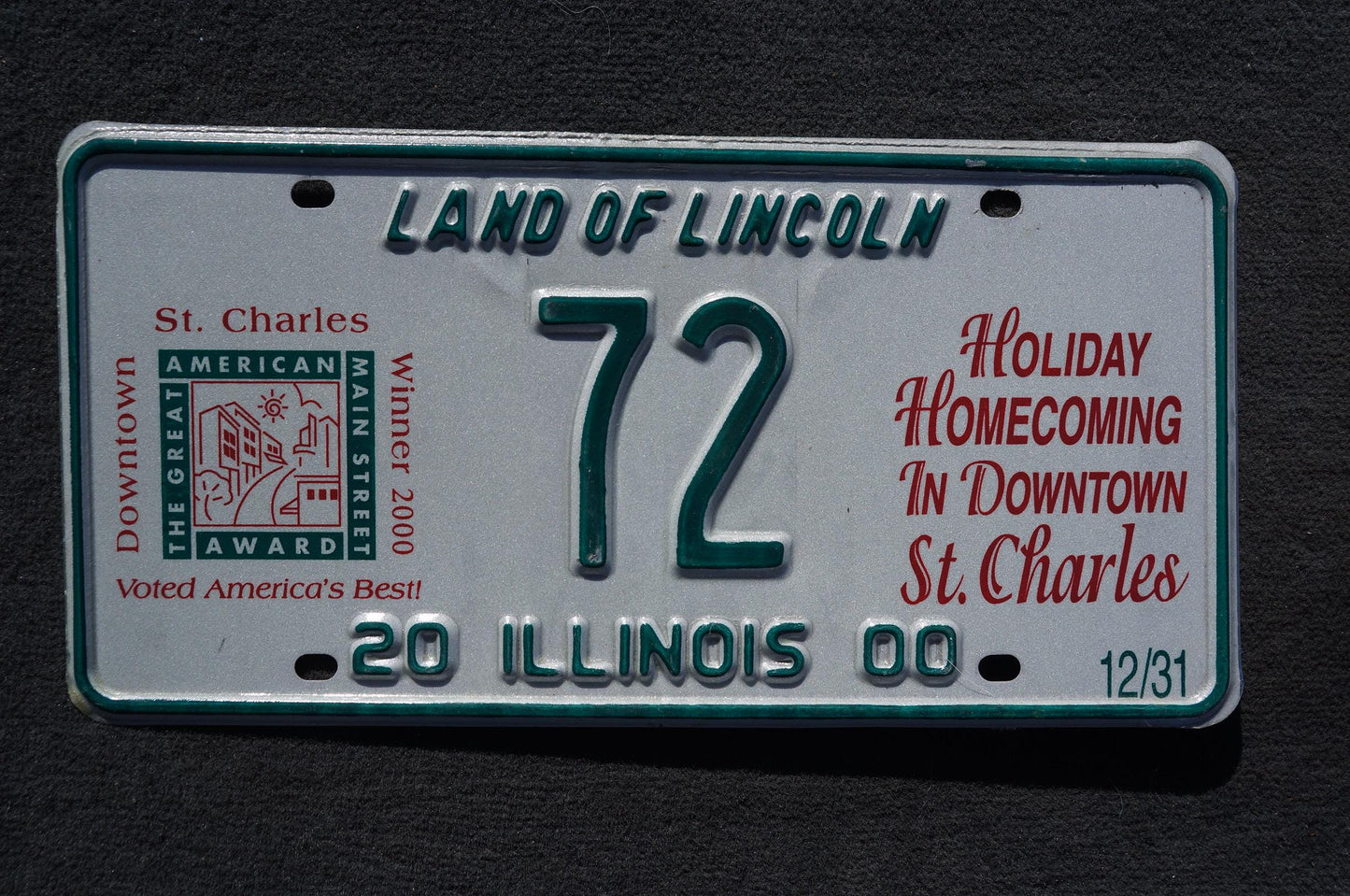 2000 Illinois Holiday Homecoming Downtown St Charles License Plate # 72