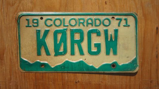 1971 Colorado Vanity Green Snow Mountains License Plate - K0RGW