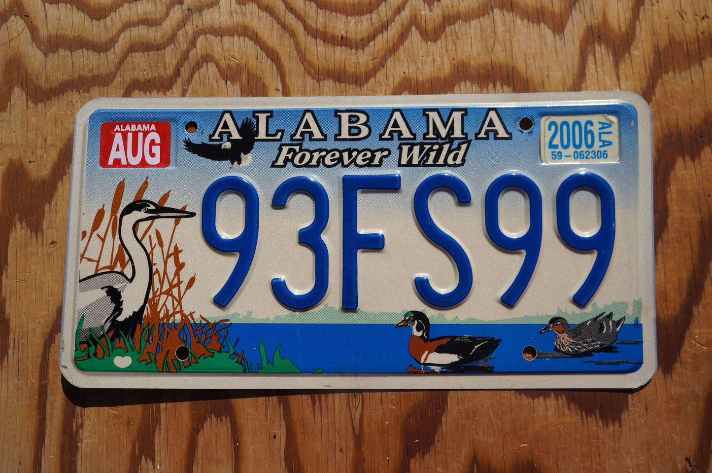 Alabama FOREVER WILD License Plate  - Crane lake bird duck Graphic