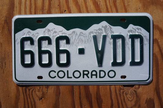 Colorado SNOW MOUNTAINS License Plate # 666 - VDD