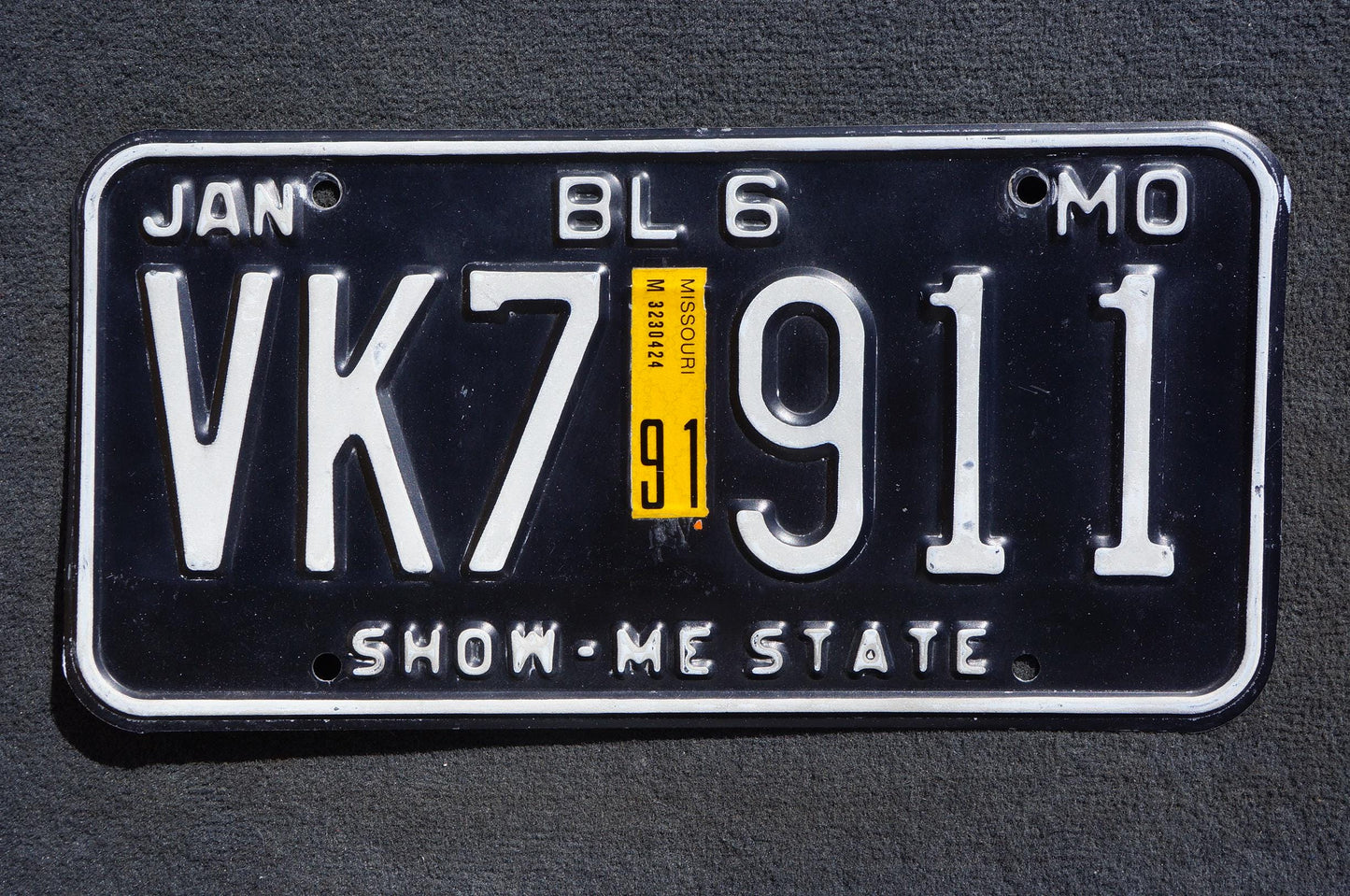 1991 Missouri Black Vintage License Plate # VK7 911 Show-me-state