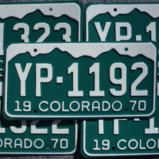 1970 COLORADO LICENSE PLATES - HIGH QUALITY GREEN VINTAGE EMBOSS License Plate