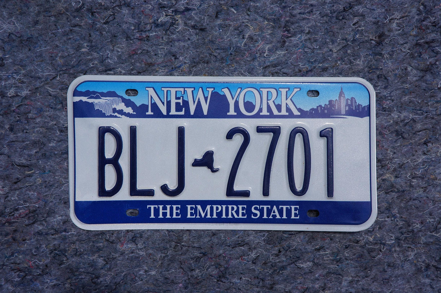 New York NIAGARA FALLS EMPIRE State White Blue License Plate