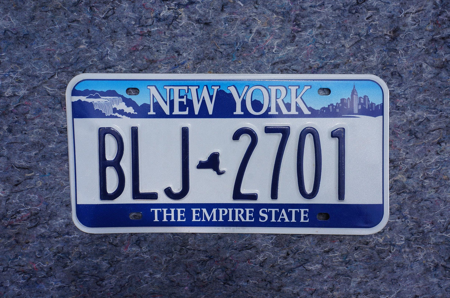 New York NIAGARA FALLS EMPIRE State White Blue License Plate