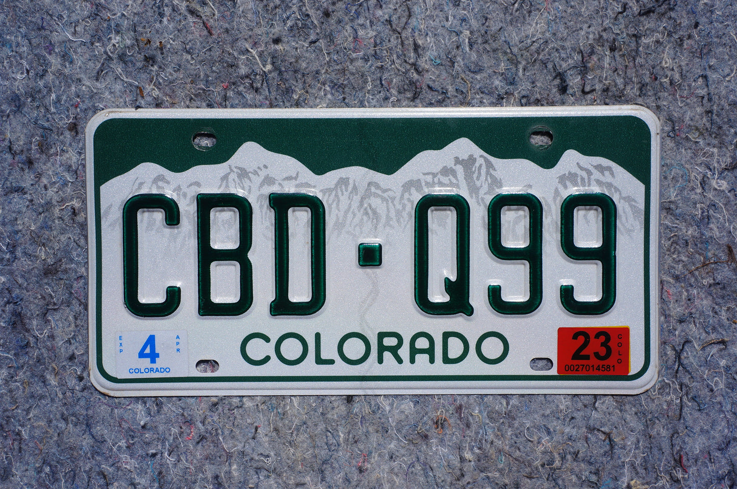 2023 Colorado Snow Mountains License Plate # CBD - Q99