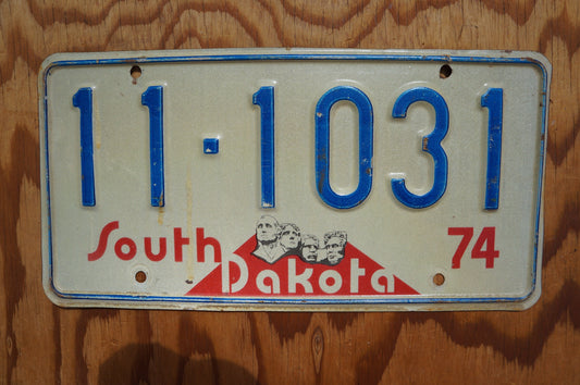 1974 South Dakota SD S.Dak Mount Rushmore Vintage License Plate Bennett County # 11 - 1013