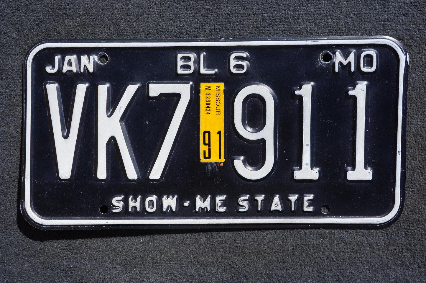 1991 Missouri Black Vintage License Plate # VK7 911 Show-me-state