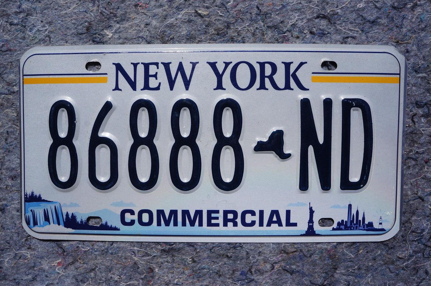 New York White License Plate New Design Statue of Liberty NYC # 86888 ND