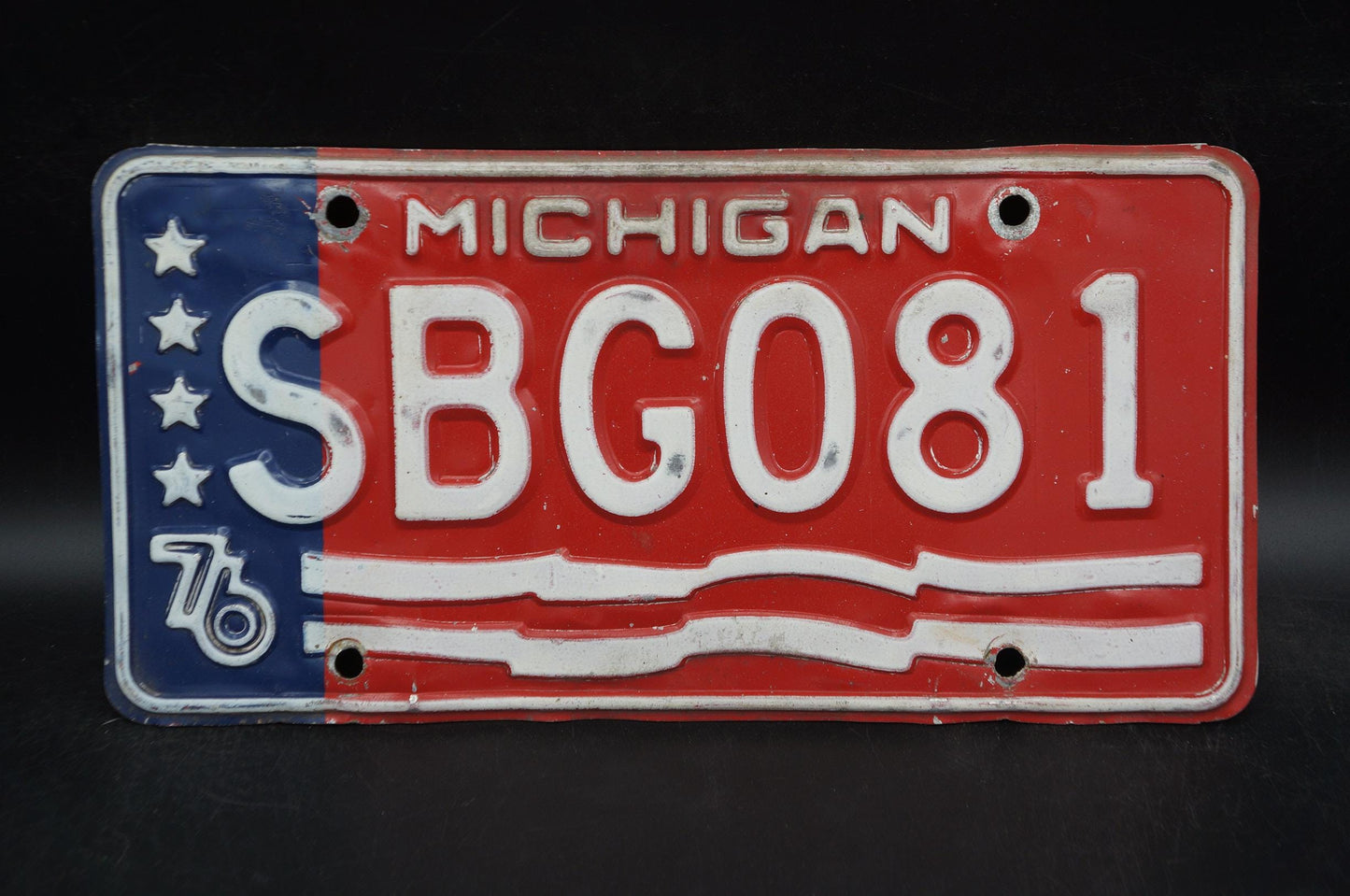 1976 Michigan BICENTENNIAL License Plate