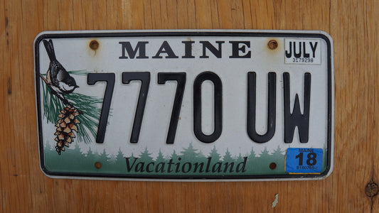 2018 Maine License Plate BIRD Pine Cone # 7770 UW