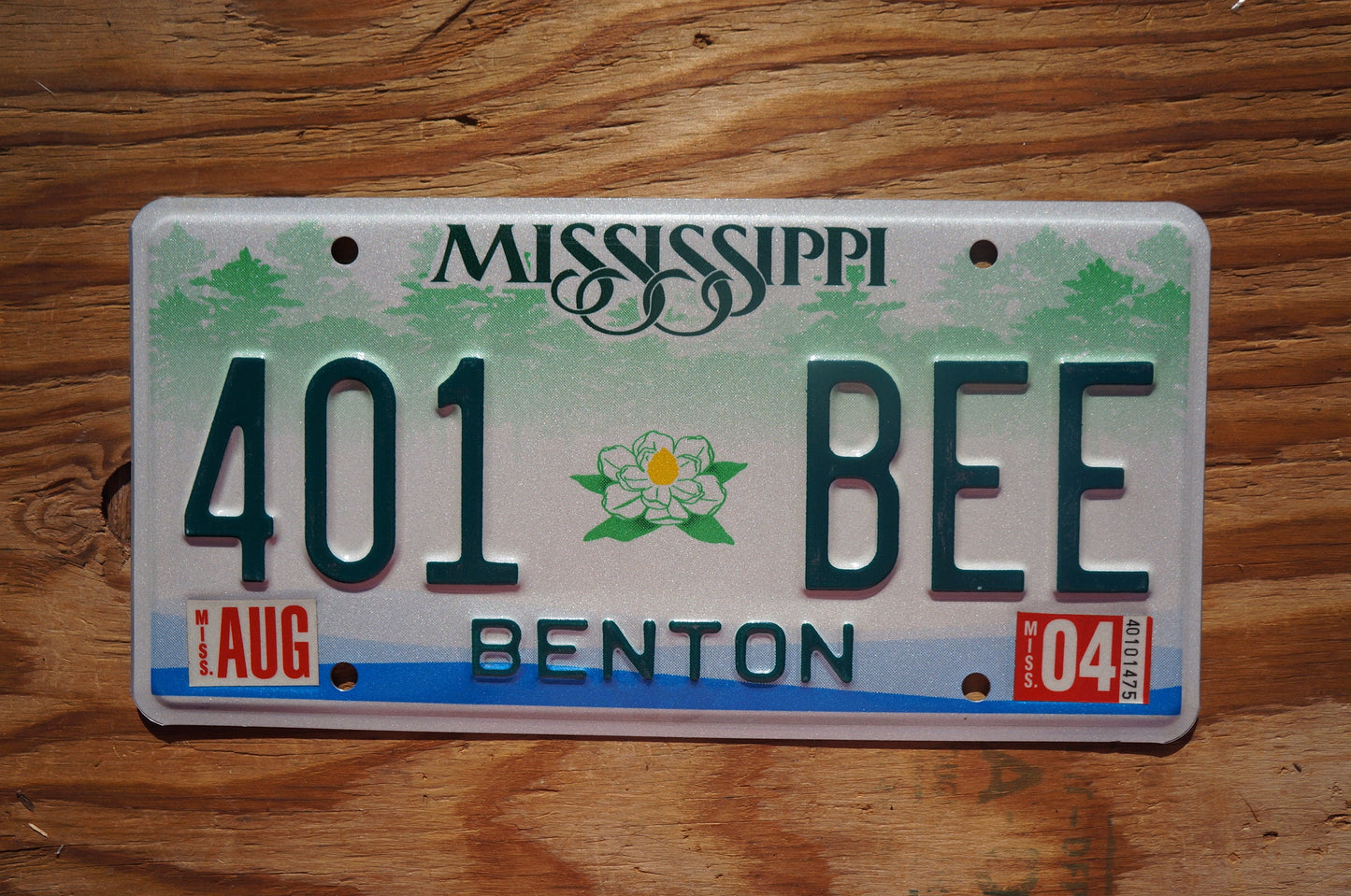 2004 Mississippi Embossed Green White Magnolia Flower License Plate # 401 BEE