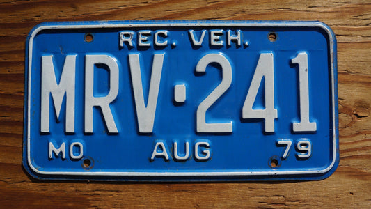 1979 Missouri RECREATIONAL VEHICLE Blue Vintage License Plate