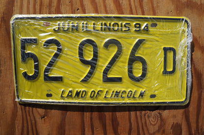 Mint 1994 Illinois Yellow License Plate Set / Pair # 52926 D - Unissued with original packaging