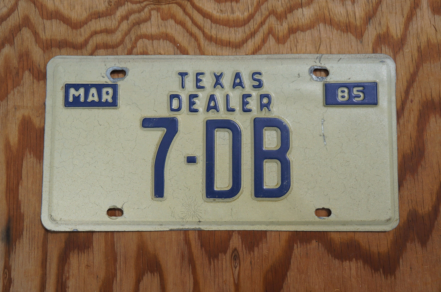 1985 Texas DEALER Vanity Vintage License Plate # 7-DB