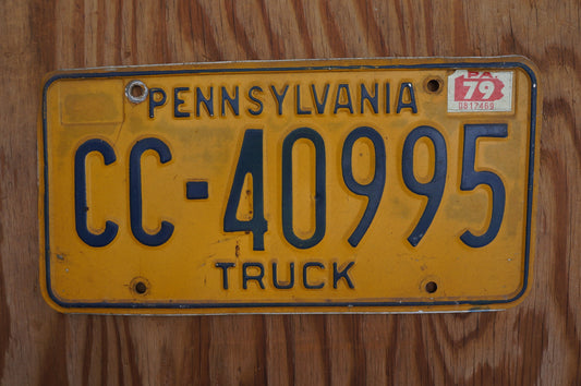 1979 Pennsylvania TRUCK Yellow Vintage License Plate