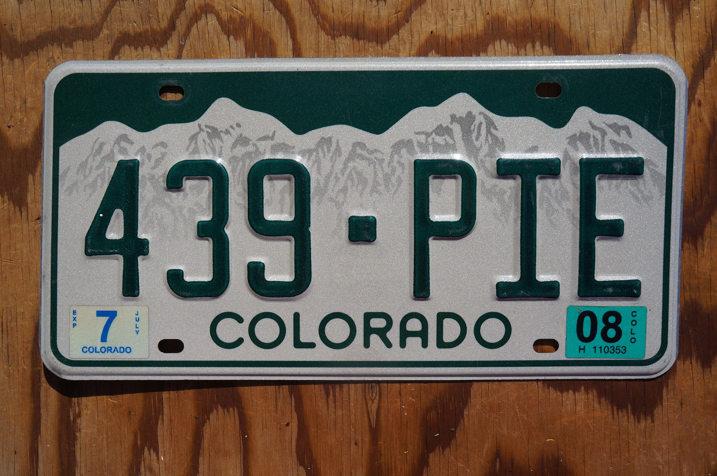 2008 Colorado SNOW MOUNTAINS License Plate # 439 - PIE
